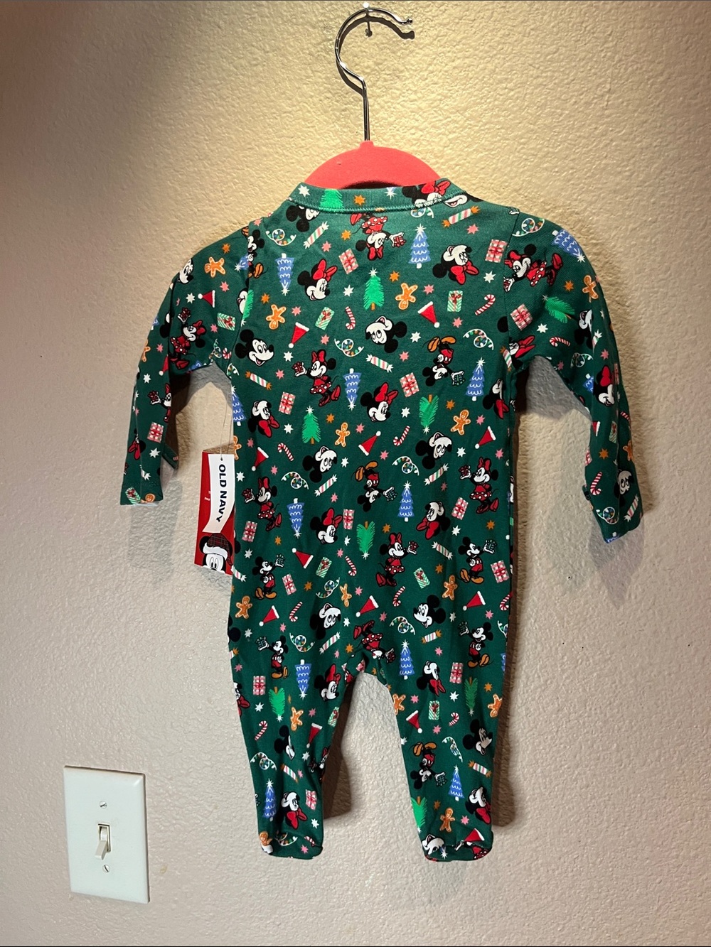 New Old Navy x Disney Baby Footed bodysuit Size 0-3 Months Christmas NWT - Picture 9 of 10